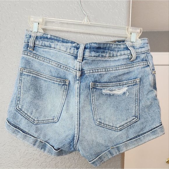 Pac Sun Mom Short, Size 25 - Picture 3 of 3